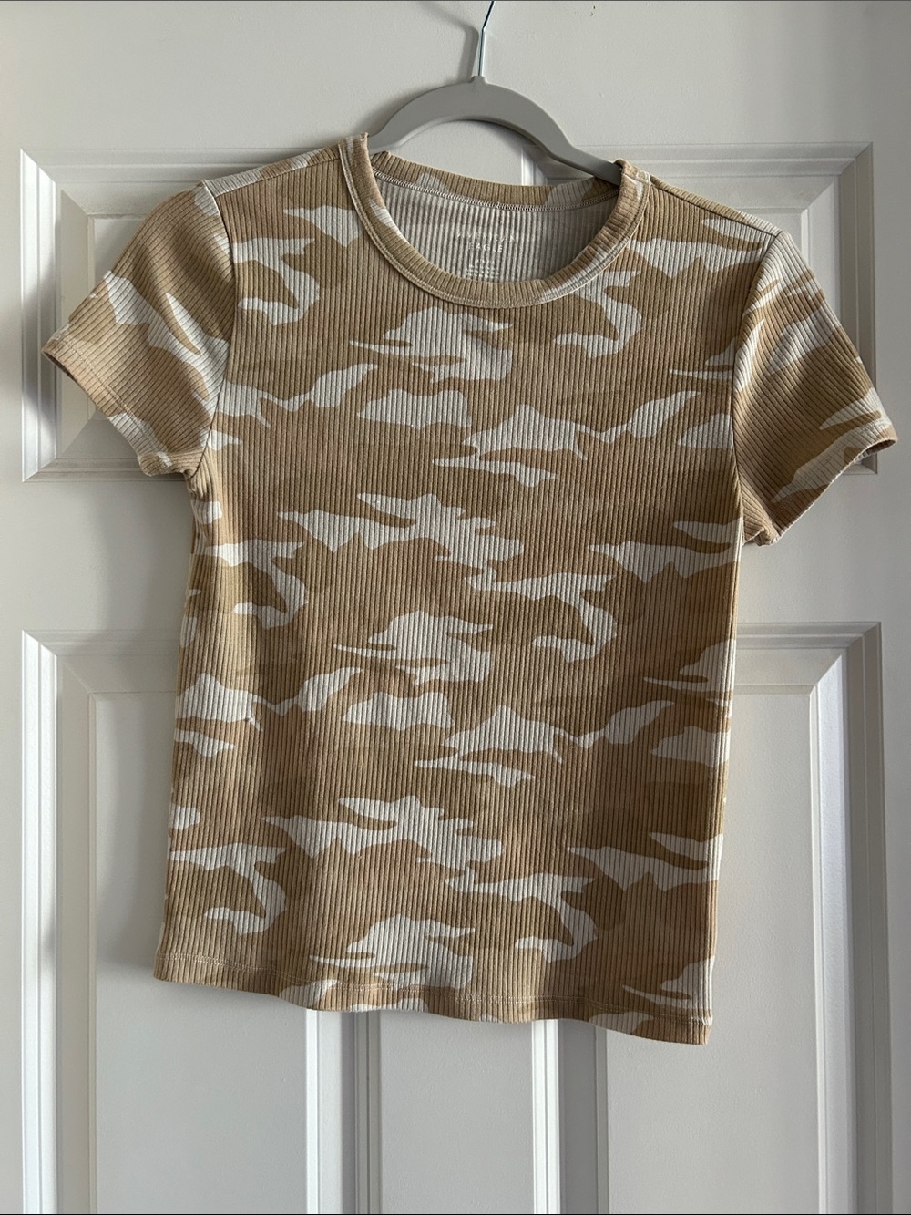 American Eagle Camo Ribbed Short Sleeve Tee size M